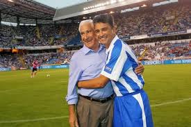 El entrenador del SuperDepor Arsenio Iglesias y su delantero estrella, Bebeto